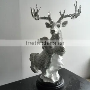 Resin Christmas Reindeer Decoration Figurine thumbnail-2