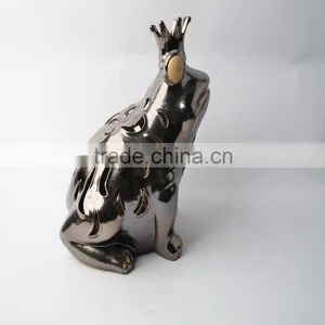 Frog Ceramic Candle Holder With Crown thumbnail-3