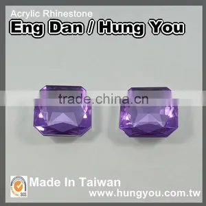 Made in Taiwan Lustrous Square Shaped Point Back Imitation Plastic Gemstones thumbnail-3