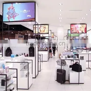 High End Shopping Mall Glossy White Black Lady Bag Shop Interior Design thumbnail-2