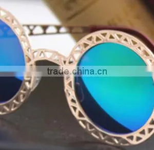 New Arrival Hollow Out Frame Sunglasses thumbnail-2