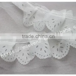 Simple Design 5cm Width Polyetser Folded Mesh Fabric Bridal Trim in White thumbnail-4