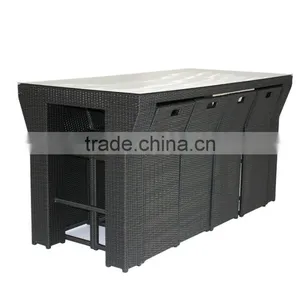High Top Wicker Bar Table And Chair Set thumbnail-4