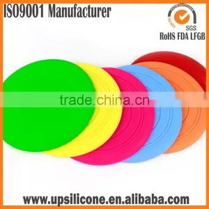 2015 New Flexible Silicone Dog Fetch Toys thumbnail-2