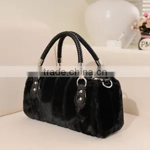 Grace Luxury Imitation Feather Party Hand Bag for Woman Gender Straw Bag Fur Bag Charm thumbnail-4