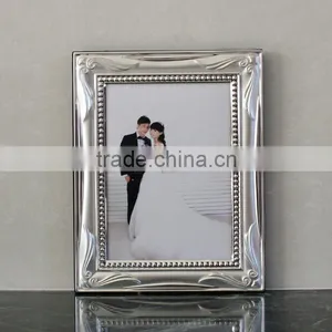 China Custom Metal Silver Beautiful Girl Sex Women Photo Frame thumbnail-5