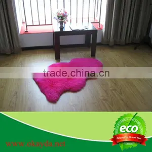 Decorative Sheepskin Rug thumbnail-1