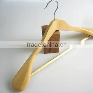 LM 233 Beech Wood Luxury Hotel Hanger With Round Antislip Bar thumbnail-1