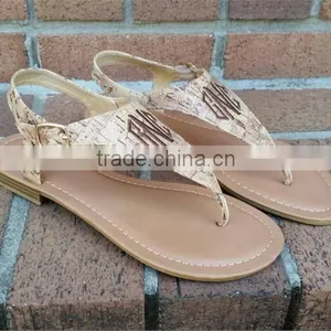 New Womens T-Strap Flat Flip Flop Monogrammed Sandals thumbnail-3