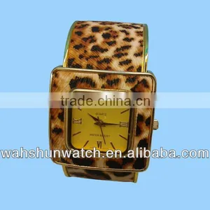 Factory Custom Logo Fashion Leopard Leather Fancy Womens Golden Bracelet Watch thumbnail-1