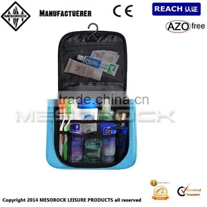 Hanging Travel Wash Bag thumbnail-1