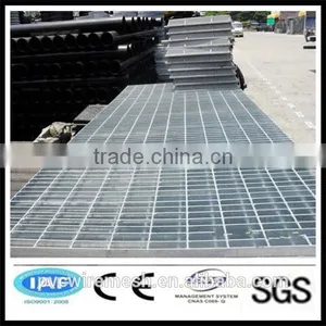 Anping Hepeng L ow Carbon Steel Wire Steel Grating thumbnail-6