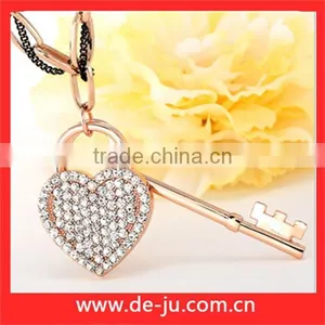 Unique Fashion Charm Heart and Key Sweater Necklace thumbnail-3