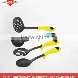 2014 Hot Sale Good Quality Colorful Nylon Kitchen Tool With Heart Shaped Handle thumbnail-2