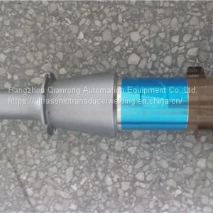 15 KHz 2600W 60mm Piezoelectric Ultrasonic Welding Transducer , Good Heat Resistance thumbnail-3