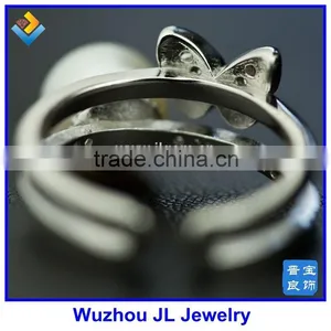 Cubic Zirconia Stone Butterfly And Natural Pearl Gemstone Fashion Silver Ring thumbnail-5