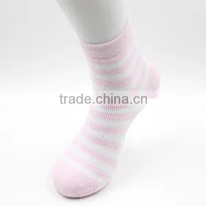 Strip Type Young Girl School Run Socks thumbnail-3