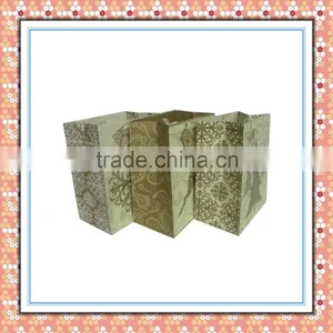 China Supplier Cute Two-side Paper Gift Bag thumbnail-4