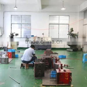 The New Factory of Making Acrylic Cosmetic Packaging More Professional and More Quality Assurance thumbnail-6