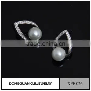 Jewelry Fashion Stud Pearl Earring for Women, Simple Designer Silver Earrings thumbnail-2