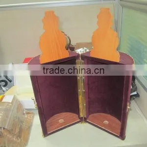 Unique Shape Creative Design Wooden Wine Box With Flannelette Covered thumbnail-3