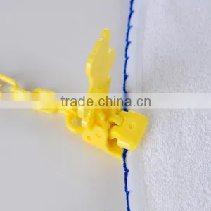 PP Plastic Animal Shaped Pacifier Chain Clips Holder Wholesale Price thumbnail-2