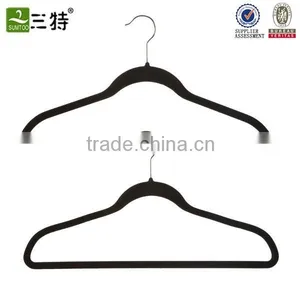 Metal Wire Flocking Hanger thumbnail-1
