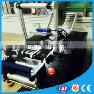 Semi- Automatic Vertical Bottle Sticker Labeller With CE thumbnail-2