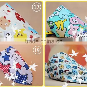 Trangle Cotton Disposable Baby Bib Wholesale thumbnail-4