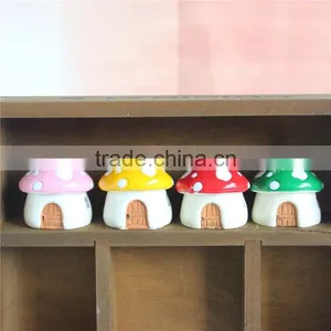 Mini CUTE Fashional Resin Decoration, ZAKKA Mushroom Small Home Furnishing Articles Mini House Resin Home Background Props thumbnail-4