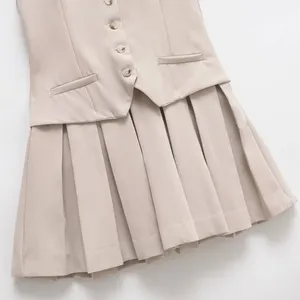 Fashionable European and American Design, Versatile Pleated Striped Vest Style thumbnail-4