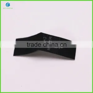 2016 High Density Damask Woven Label Center Fold Soft Material Black Main Label For Clothing thumbnail-3