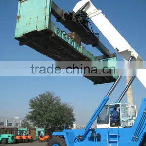 Containers 45 Ton Reach Stacker CRS450CCZ5 With Good Price for Sale thumbnail-4