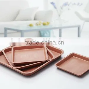 Round Plastic Planter Saucer thumbnail-1