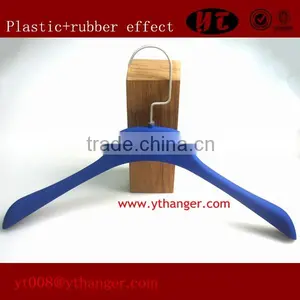 High Quality Plastic Hanger Velvet Antislip Women Coat Hanger Quality Choice thumbnail-1