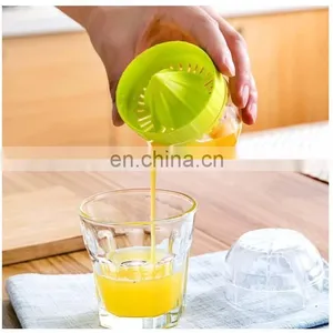 High Quality Plastic Orange Juicer Press With Cup thumbnail-2