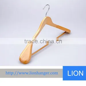 Lioncity W1030 Clothes Wooden Hanger thumbnail-1