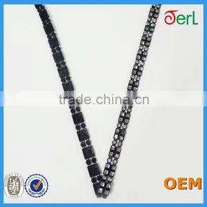 High Quality Bling Plastic Base Rhinestone Trim Jeweled Trims for Garments thumbnail-3