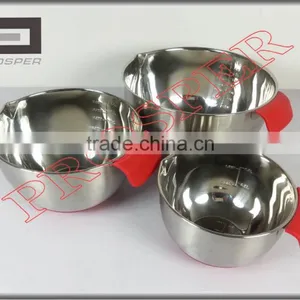 Stainless Steel Mixing Bowl With Silicone Handle and Calibration thumbnail-1