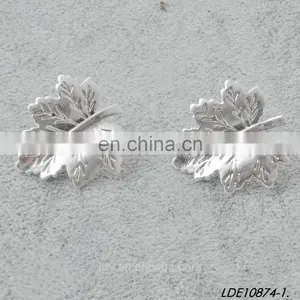 Fashionable Simple Silver Maple Leaf Alloy Stud Earrings Gold Cute Jewelry thumbnail-2