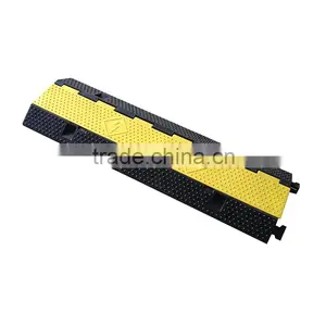 Lower Factoty Price 985*295*50mm Soft Flexible 3channels Rubber Heavy Duty Cable Protector thumbnail-2