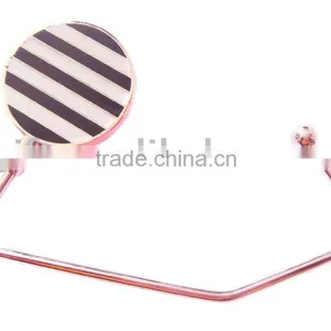 Purse Hanger thumbnail-1