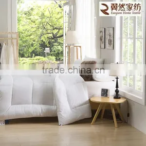 100% Polyester Fabric Hollowfiber Filled Comforter thumbnail-3