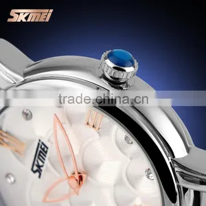 SKMEI Luxury Quartz Analogue Watch thumbnail-3