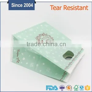 Color Printing Popular Die Cut Hole Handle White Kraft Paper Bags thumbnail-1