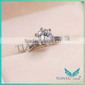 Latest Design Customized 14k Gold 1 Carat Forever Brilliant Moissanite Rings on the Finger thumbnail-5