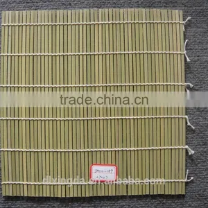 Bamboo Sushi Mat With Green Skin thumbnail-2