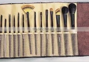 Wooden Cosmetic Brush Set thumbnail-1