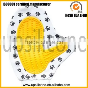 2016 Horse Grooming Brush Bathing Tool Cheaning Silicone Pet Brush thumbnail-1