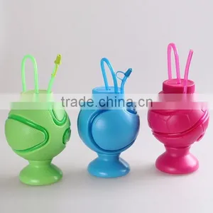 New Innovative Plastic Round Drinking Bottle Kettle With Cap and Straw thumbnail-6